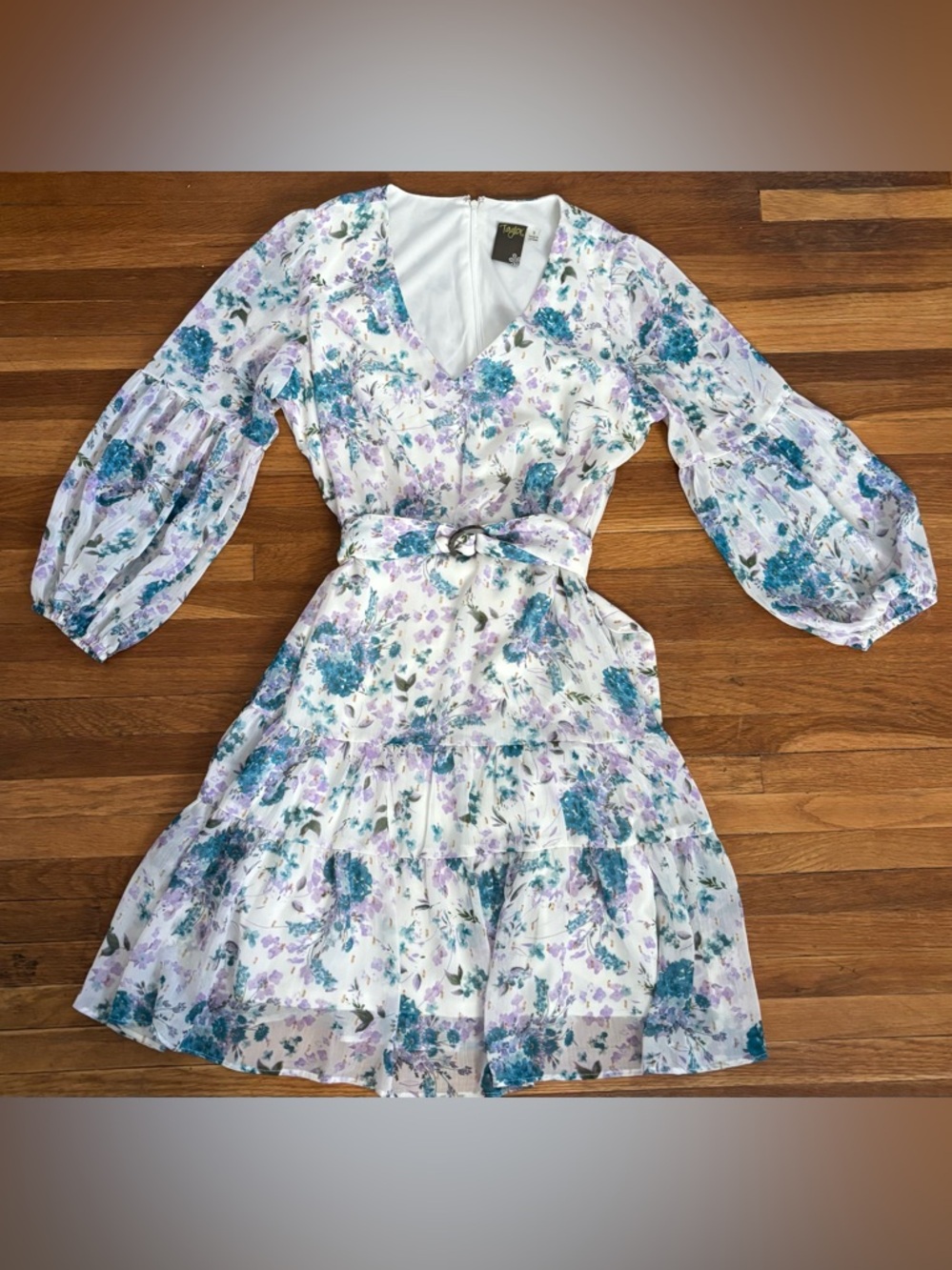 Taylor Women's A-Line Belted 3/4 Sleeve
V-Neck Dress SZ 8